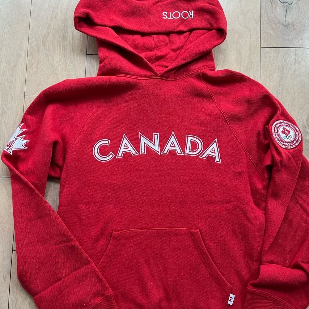 Roots Women Hoodie Olympic Team Canada Size Small limited edition